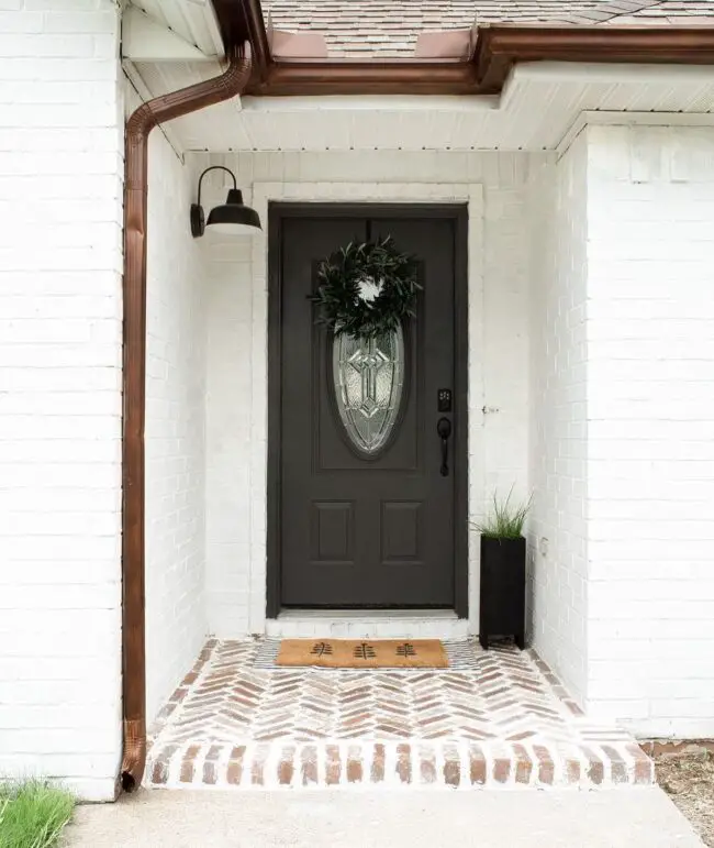 How to Style a Contemporary Porch for Different Seasons